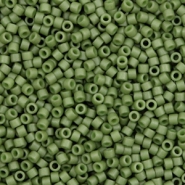 Abalorios Miyuki Delica's 11/0 Opaque matte luster olive green DB-391