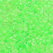 Abalorios Miyuki Delica's 11/0 Luminous mint green DB-2040
