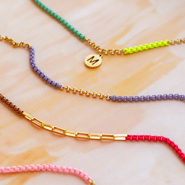 Set de inspiraciones Cómo diseñar collares y pulseras con las coloridas cadenas jasseron