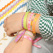 Set de inspiraciones Diseño de bisutería con cinta con texto