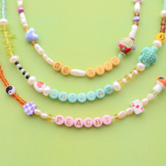 Nuevo  ¡Guau! Abalorios acrílicos de letras de moda