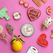 Nuevo  ¡RECIÉN LLEGADOS! Broches y pins de verano