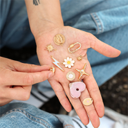 Looks que nos encantan Looks que nos encantan: ¡collares con colgantes y pulseras!