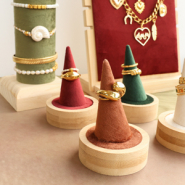 Set de inspiraciones Presenta tu colección de joyas en expositores de madera 