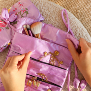 Set de inspiraciones Inspírate con nuestro estuche de joyas para viaje y cojín para joyas