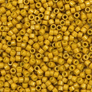 Abalorios Miyuki Delica's 11/0 Duracoat opaque dyed hawthorne DB-2106