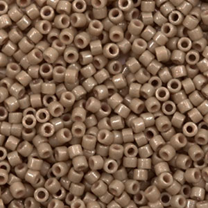 Abalorios Miyuki Delica's 11/0 Duracoat opaque dyed beige DB-2105