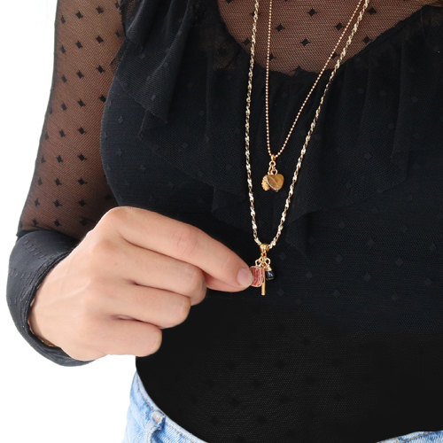 Las joyas m&aacute;s bonitas se hacen con colgantes y entrepiezas de piedra natural: