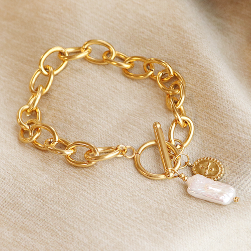 Cree hermosas joyas con perlas de agua dulce; elegantes elementos de acero inoxidable y robustos cierres.