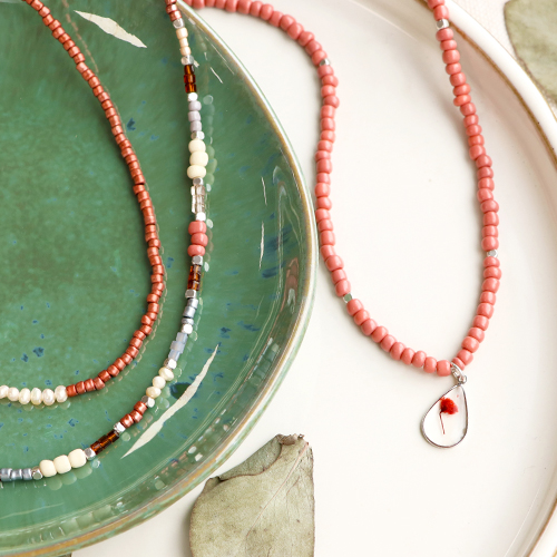 Inspiraci&oacute;n para la creaci&oacute;n de joyer&iacute;a de estilo minimalista en bellos colores invernales