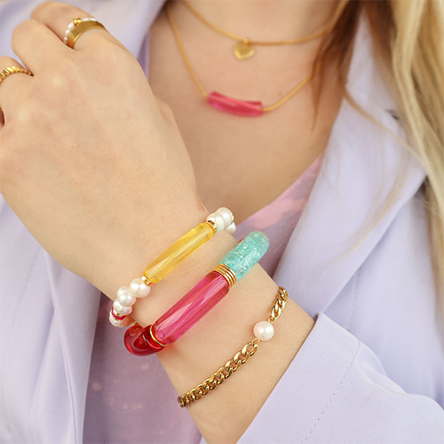 Libera tu creatividad con los abalorios acr&iacute;licos tubo para joyer&iacute;a de verano