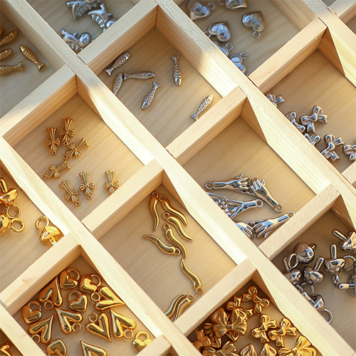 Ideas creativas con abalorios y dijes navide&ntilde;os de acero inoxidable