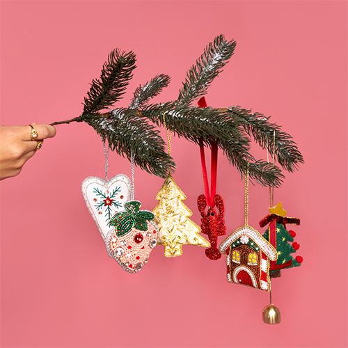 Dise&ntilde;a joyas navide&ntilde;as festivas