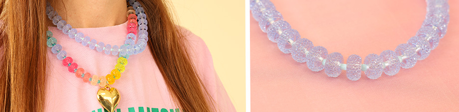 Nuevos abalorios de resina brillantes y llenos de color