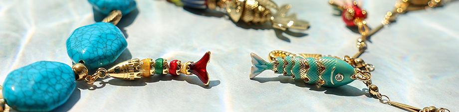 Nueva colección de colgantes de latón Nueva colección de colgantes de latón