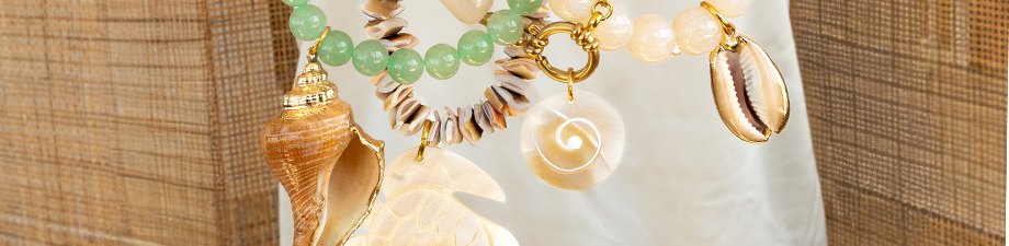 Nueva serie de colgantes de conchas reales